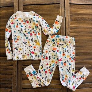 Hanna Andersson Creamy White Floral Animal Kids Pajama Set Size 5 110 cm